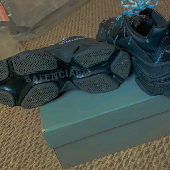 balanciagas for sale - Picture 1 of 3